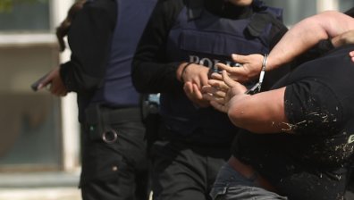 Оставиха в ареста 8 задържани при спецакция срещу трафика на мигранти