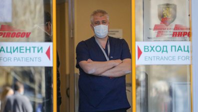Ще тестват целия персонал на "Пирогов" за изграден имунитет (+ГАЛЕРИЯ)