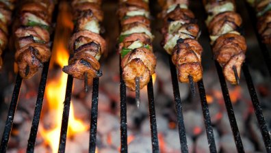 Лекар: Печеното на жар месо крие рискове за здравето