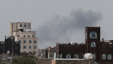 Хутите обвиниха Саудитска Арабия за атаки по летището в Сана