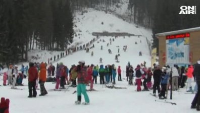 Ниски доходи: Едва 12% от българите планират зимна почивка