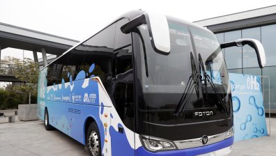 Пускат тестово водороден автобус в София