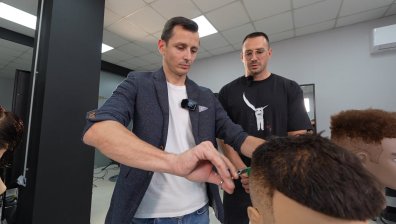 Диалог "За любовта" и салонен екшън ви очакват в сутрешния уикенд блок на Bulgaria ON AIR