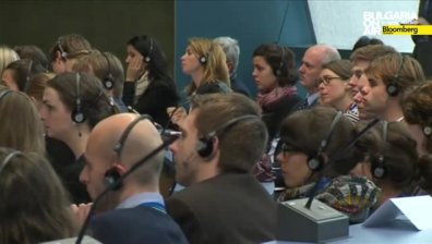 Хилъри Клинтън обеща правна защита на Сноудън, ако се върна в САЩ