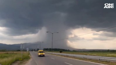 Торнадо ли е, шквал ли е... страшно си е!