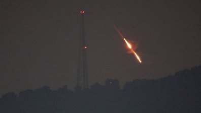 Израелски ракети удариха Иран, чута е експлозия на летището в Исафахан