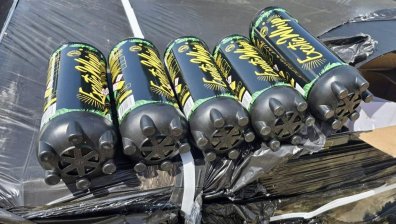 Пандемия от райски газ: "Борим наводнение с хартиен чадър"