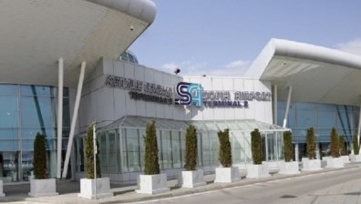 Хванаха мъж да краде техника от Летище "София"