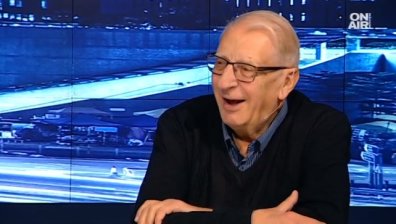 Актьорът Славчо Пеев с моноспектакъл