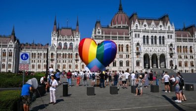 Скандалът се разраства: ЕС ще съди Унгария и Полша заради анти-ЛГБТ законите