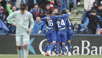 "Атлетико" (Мадрид) се даде на "Хетафе" и се издъни в битката за титлата