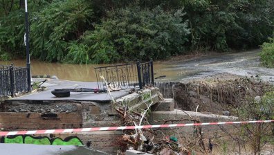 Започва обследването на язовири в Царево, търсят причините за повредата в стените
