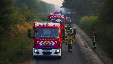 Пожарите в Испания и Франция не стихват, нова гореща вълна разпалва огъня