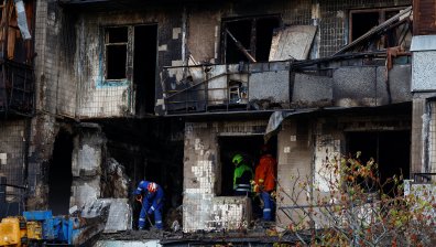 Трима души са загинали при руската атака с дронове в Киев