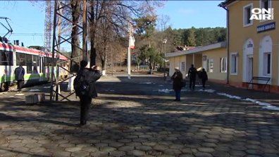 Допълнителни над 15 хил. места във влаковете за празниците