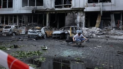 Русия удари Харков с мощна бомба и рани 14 души