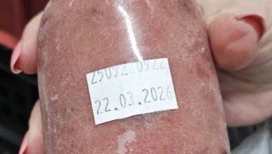 Над 6,8 тона негодни храни са открити в месокомбинат в Костинброд