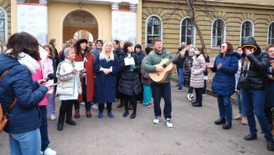 Медици протестираха в София заради парите за заплати и здраве