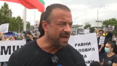 Ресторантьори на протест: Стига лъжи! Ние сме експериментално зайче на всички