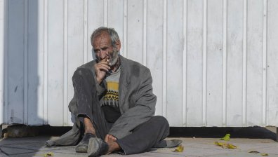 "Най-мръсният човек в света" почина след първото си къпане от половин век насам