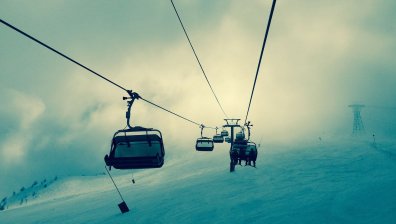 Скиор увисна от лифта "Бъндерица" в Банско (+ВИДЕО)