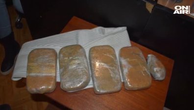 Хванаха дъщерята и племенника на Цар Киро с 2 кг хероин