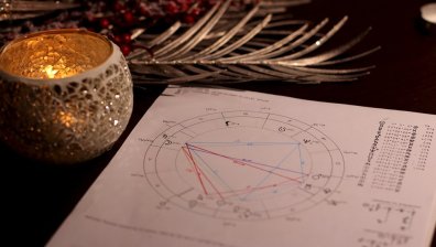 Хороскоп за 17 декември: Възможни проблеми за Стрелците, Везните да обърнат внимание на себе си