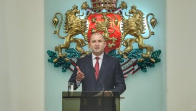 Радев във Варна: Години влагахме в асфалт и бетон, време е за повече инвестиции в културата