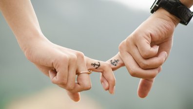 Любовен хороскоп за 8-14 януари: Важни събития при Раците, нова тръпка за Девите