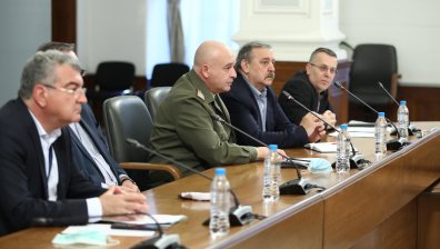 Националният оперативен щаб спира да дава редовните си брифинги