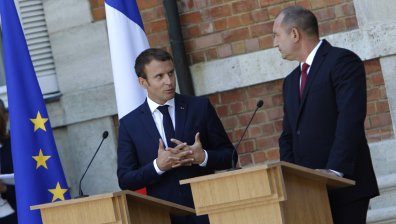 Макрон похарчил за грим 26 хил. евро за 3 месеца