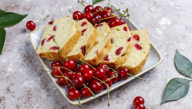 Кекс с рикота и череши за задушница