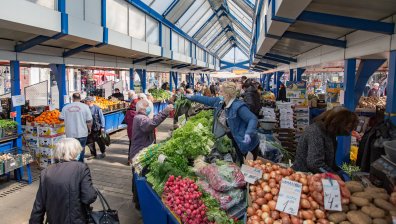 Храните поевтиняват: Краставиците със 17%, кашкавал "Витоша" е 17,29 лв.