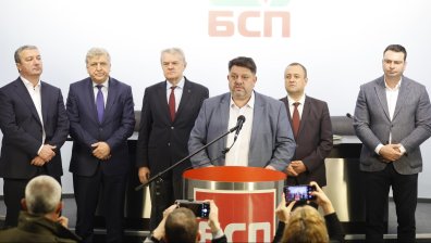 Изпълнителното бюро на БСП подава оставка, Зафиров остава начело