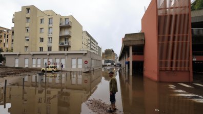 Пороите във Франция взеха първата си жертва