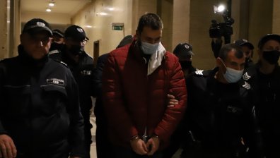 Орлин задушил съпругата си със стреч фолио, баща му изнесъл трупа