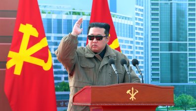 Ким Чен Ун обеща: КНДР ще има страховита и неудържима военна мощ 
