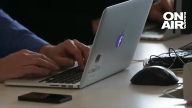 Великобритания глоби Facebook за изтичане на лични данни