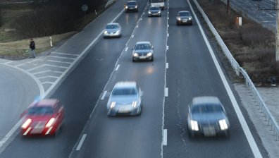 Скандално: Спортен автомобил лети със 162 км/ч по софийските улици