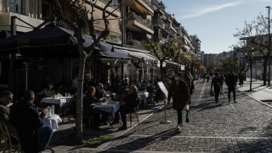 Гърция дава компенсации до 600 евро за високите цени на тока