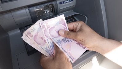 Колко става заплатата на депутатите в Турция след голямото увеличение?