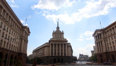 Напрежение между "Дондуков" 1 и "Дондуков" 2 за военната помощ за Украйна