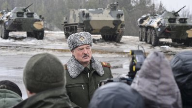 В Беларус иззеха оръжия и бомби за терористични атаки срещу граждани