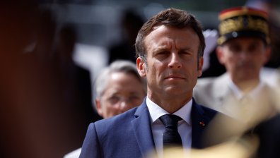 Макрон започва разговори с опозицията за решаване на парламентарния казус