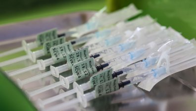 Странични ефекти след ваксинацията с Ковид-19: Какво показват числата?