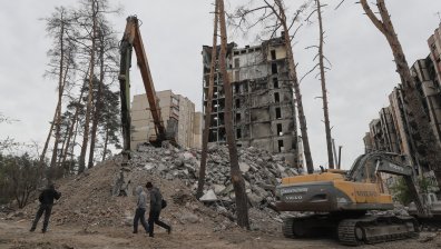 Руска атака с дрон срещу Одеса, поразени са близо 300 апартамента