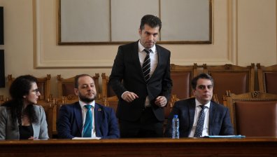 Блиц контрол: Петков отговаря на депутатски въпроси
