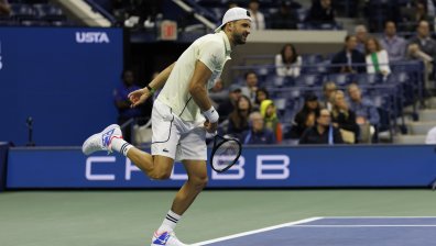 Проливен дъжд отложи за неделя двубоя между Григор Димитров и Зизу Бергс