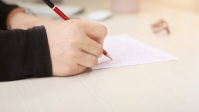 "Малките матури" ще бъдат само по БЕЛ и математика