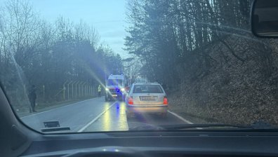 Катастрофа затруднява движението по пътя Самоков &ndash; София
